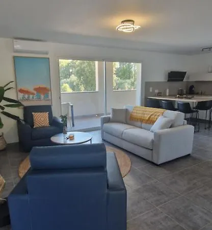 Lg Apartment *